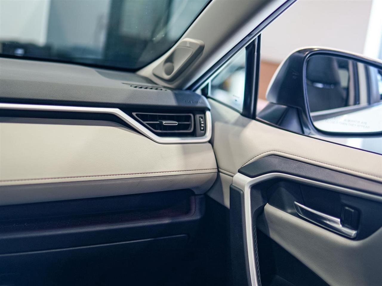 2020 Toyota RAV4 Hybrid LIMITED HYBRID | TOYOTA SERVICED | ONE OWNER | NO ACCIDENTS Photo