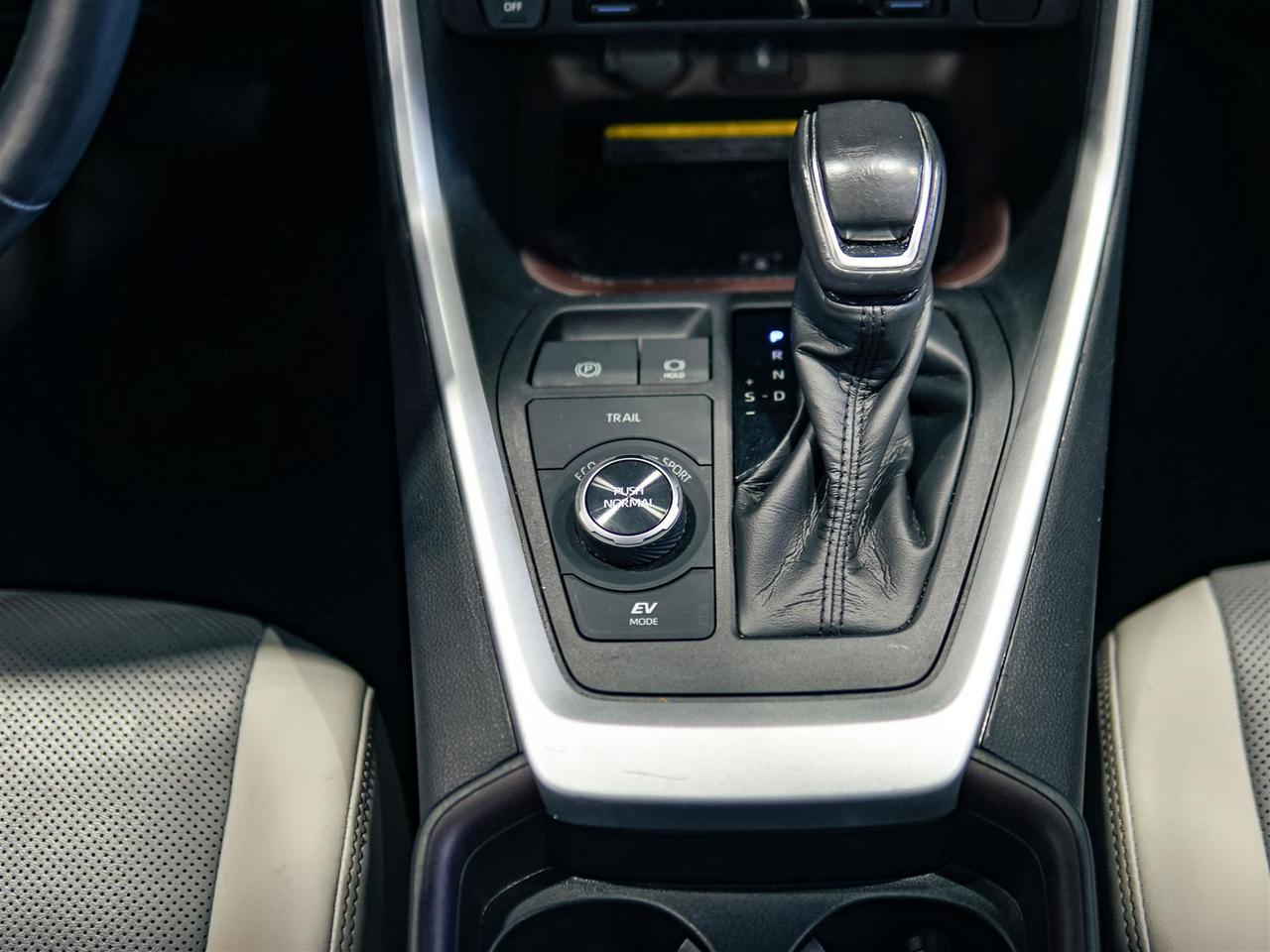 2020 Toyota RAV4 Hybrid LIMITED HYBRID | TOYOTA SERVICED | ONE OWNER | NO ACCIDENTS Photo