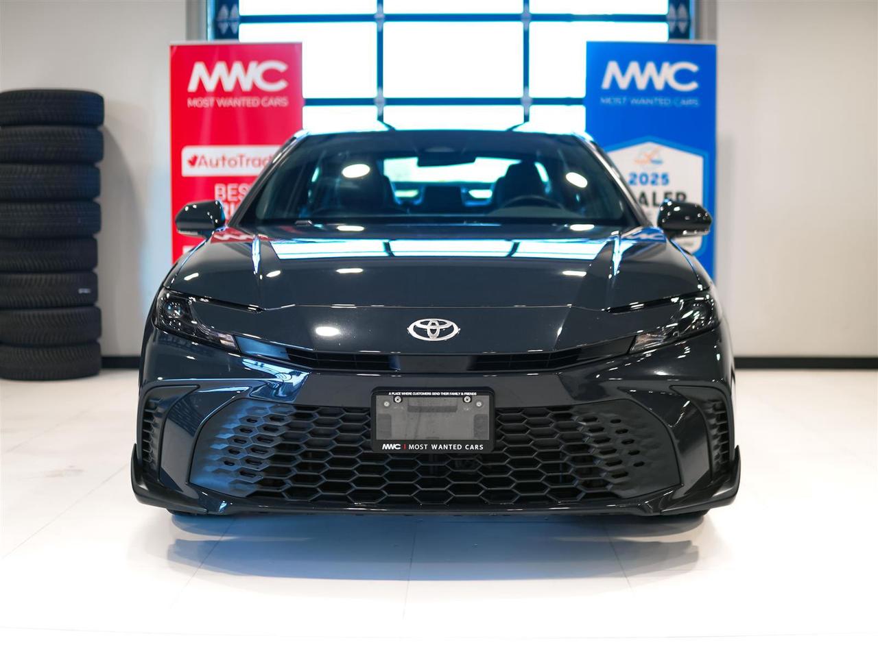 2025 Toyota Camry HYBRID SE | HYBRID | LEATHER | NO ACCIDENTS Photo