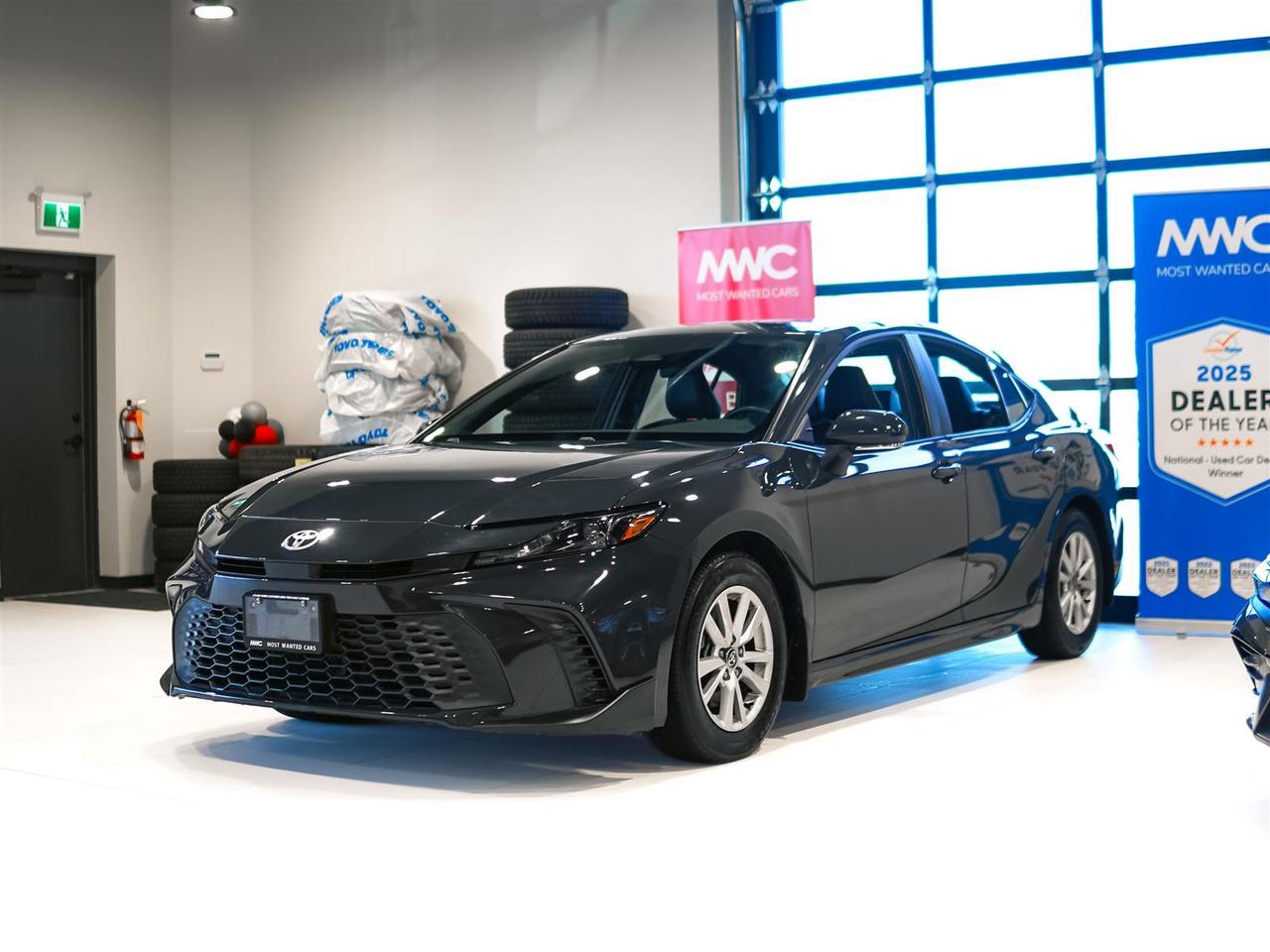 2025 Toyota Camry HYBRID SE | HYBRID | LEATHER | NO ACCIDENTS Photo