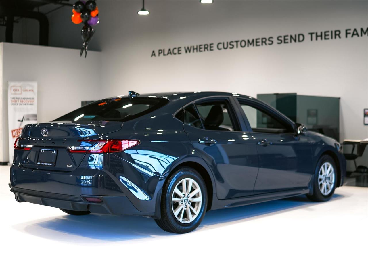 2025 Toyota Camry HYBRID SE | HYBRID | LEATHER | NO ACCIDENTS Photo