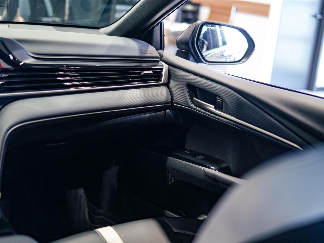 2025 Toyota Camry HYBRID SE | HYBRID | LEATHER | NO ACCIDENTS Photo