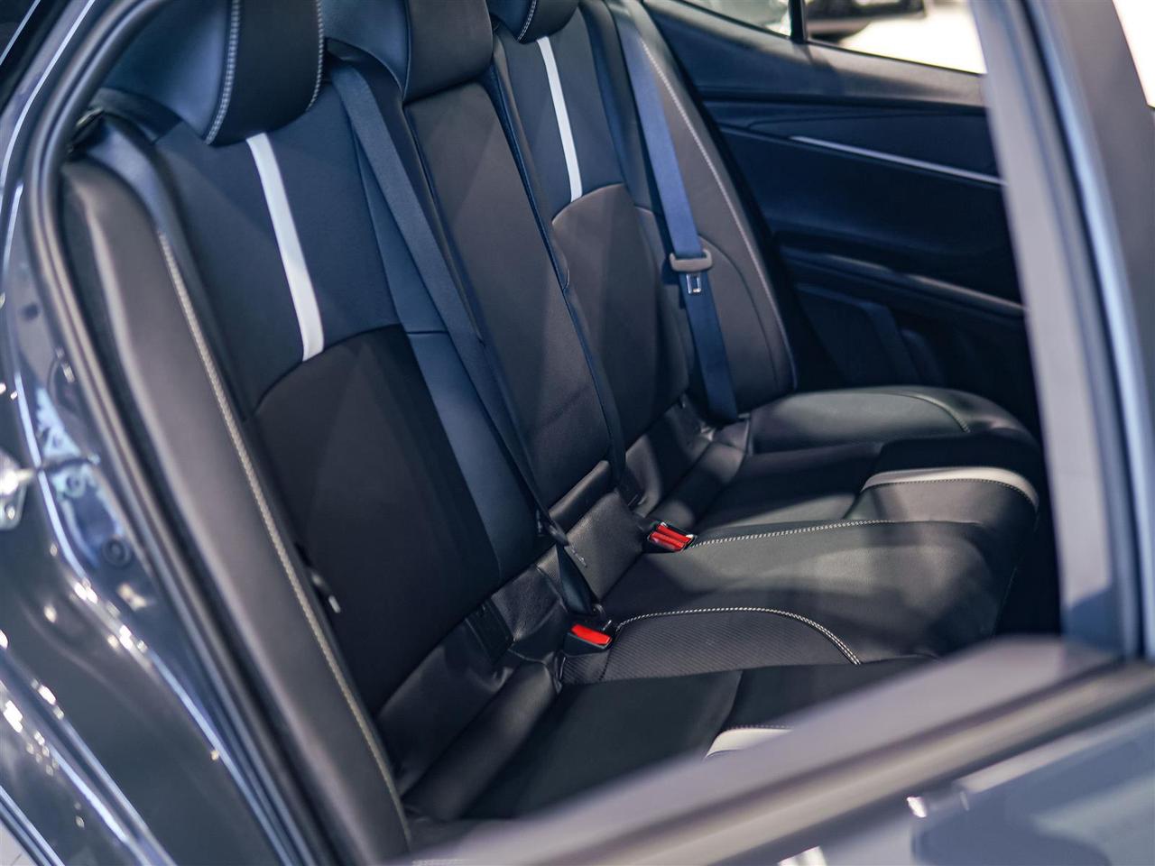 2025 Toyota Camry HYBRID SE | HYBRID | LEATHER | NO ACCIDENTS Photo