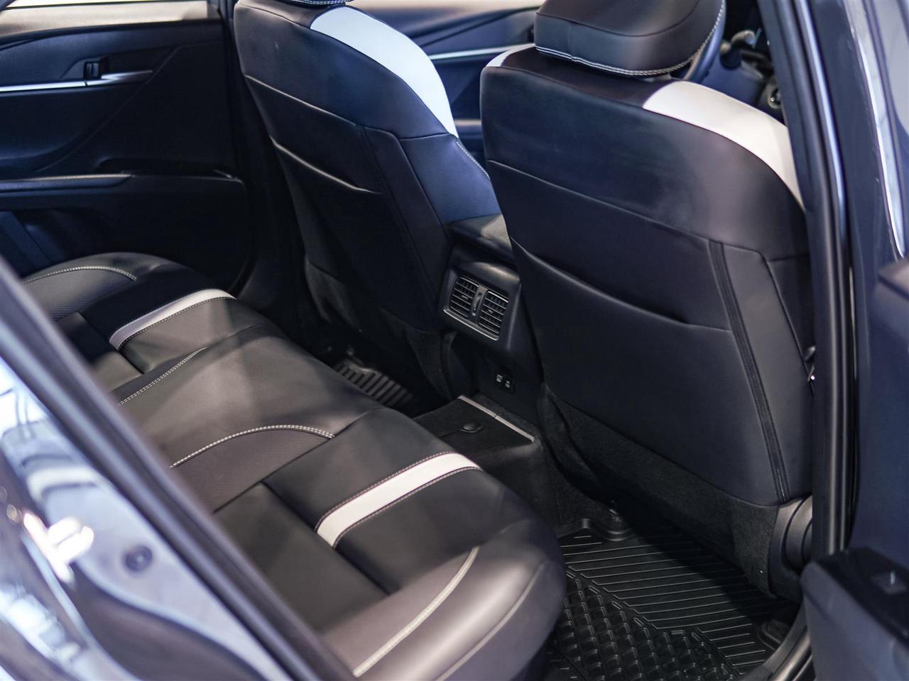2025 Toyota Camry HYBRID SE | HYBRID | LEATHER | NO ACCIDENTS Photo