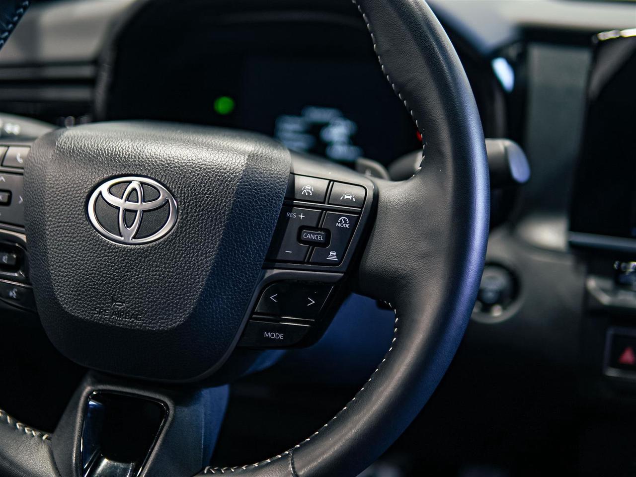 2025 Toyota Camry HYBRID SE | HYBRID | LEATHER | NO ACCIDENTS Photo