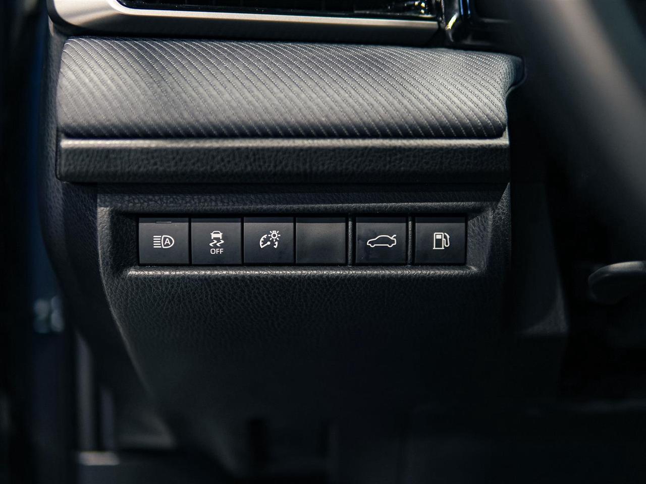 2025 Toyota Camry HYBRID SE | HYBRID | LEATHER | NO ACCIDENTS Photo