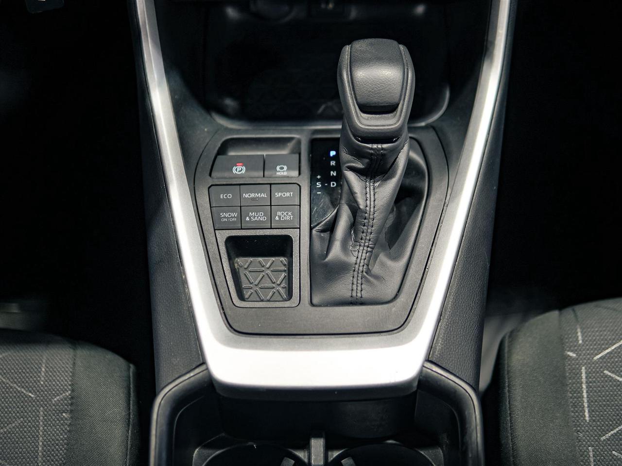 2025 Toyota RAV4 LE AWD | BLIND SPOT | APP CONNECT | NO ACCIDENTS Photo