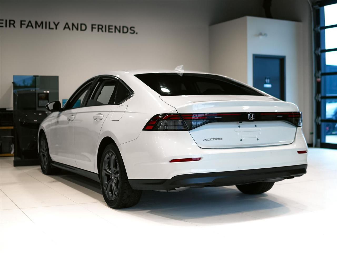 2024 Honda Accord EX | SUNROOF | HONDA SERVICED | NO ACCIDENTS Photo