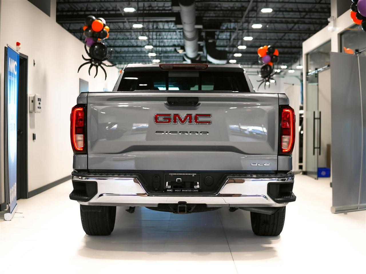 2023 GMC Sierra 1500 SLE CREW CAB 5.3L V8 4X4 | NO ACCIDENTS | 1 OWNR Photo