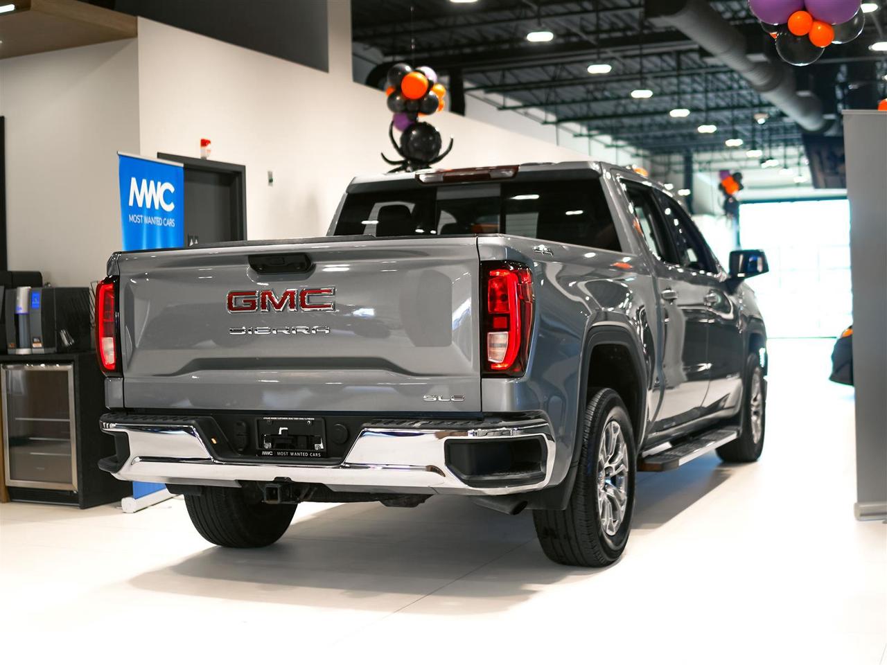 2023 GMC Sierra 1500 SLE CREW CAB 5.3L V8 4X4 | NO ACCIDENTS | 1 OWNR Photo