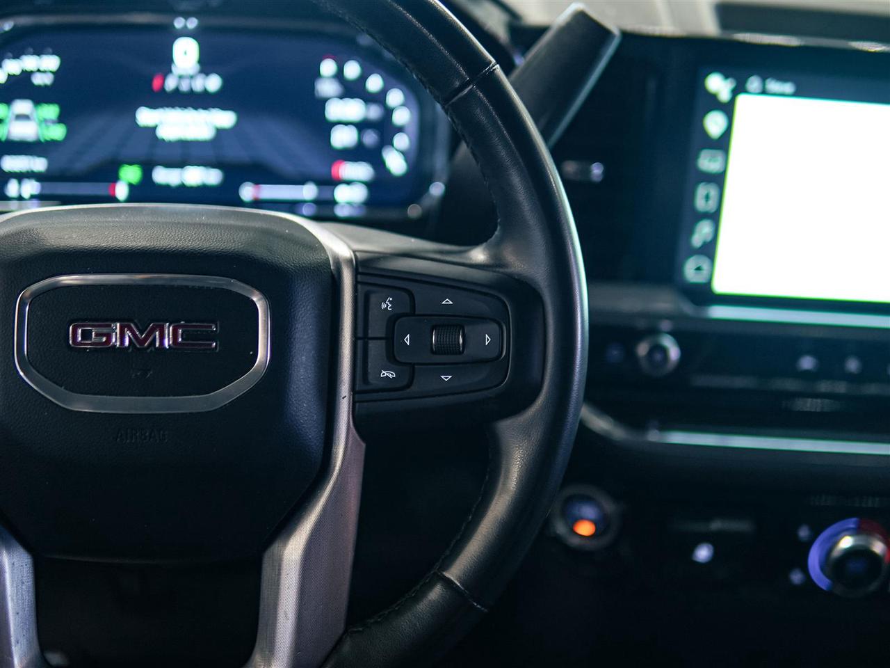 2023 GMC Sierra 1500 SLE CREW CAB 5.3L V8 4X4 | NO ACCIDENTS | 1 OWNR Photo