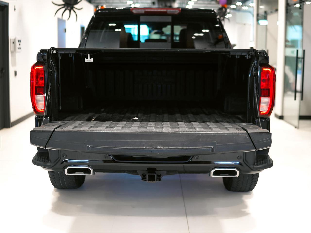 2024 GMC Sierra 1500 ELEVATION | X31 LEATHER SUNROOF BOSE 360 CAM BLIND Photo
