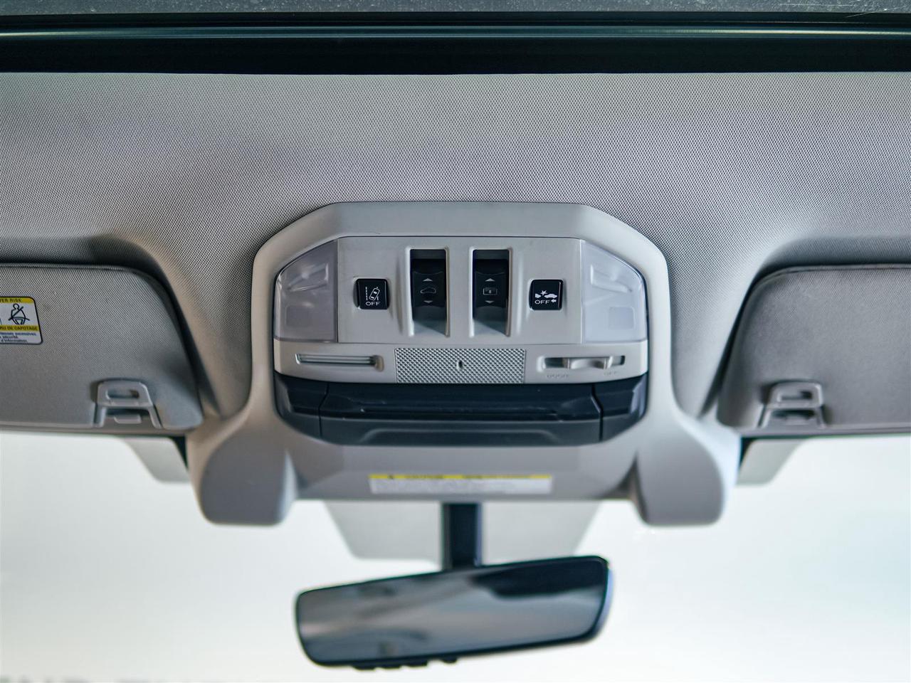 2020 Subaru ASCENT TOURING | PANO ROOF | EYE SIGHT | NO ACCIDENTS Photo