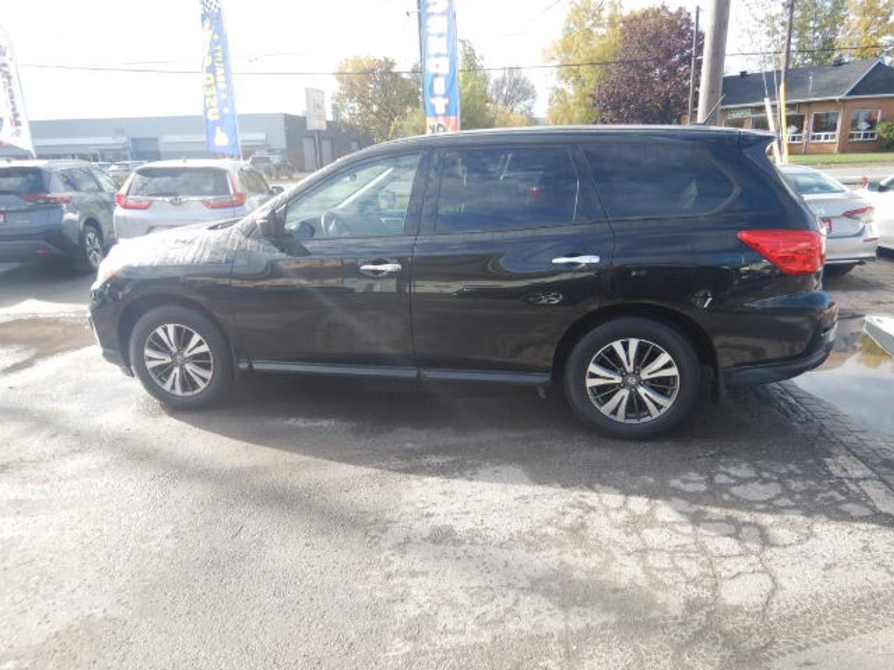 2017 Nissan Pathfinder S Photo