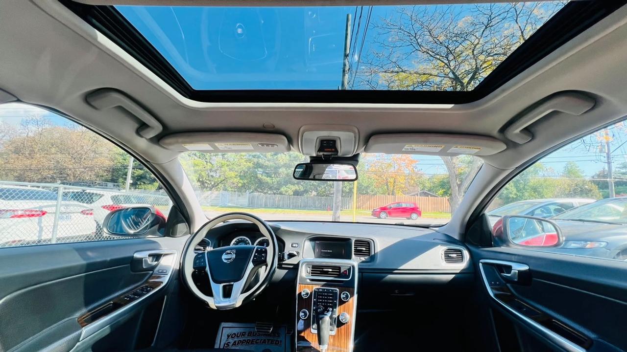 2011 Volvo S60 T6 Photo