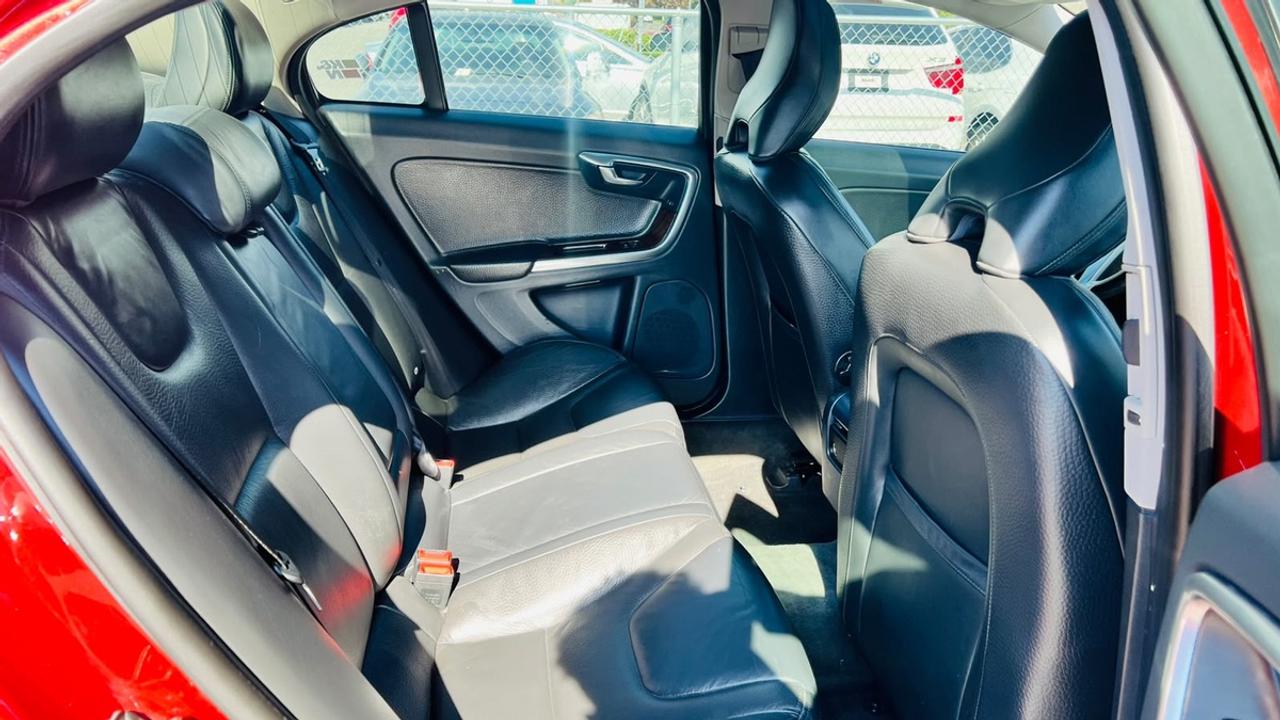 2011 Volvo S60 T6 Photo