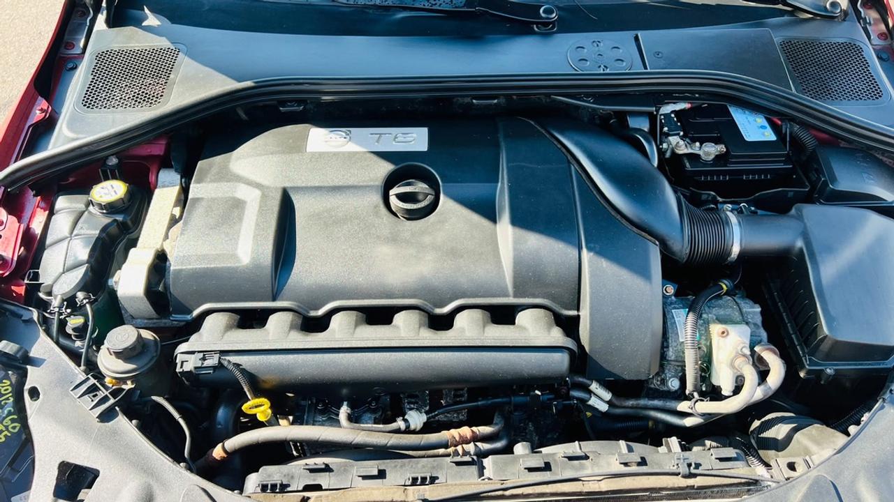 2011 Volvo S60 T6 Photo