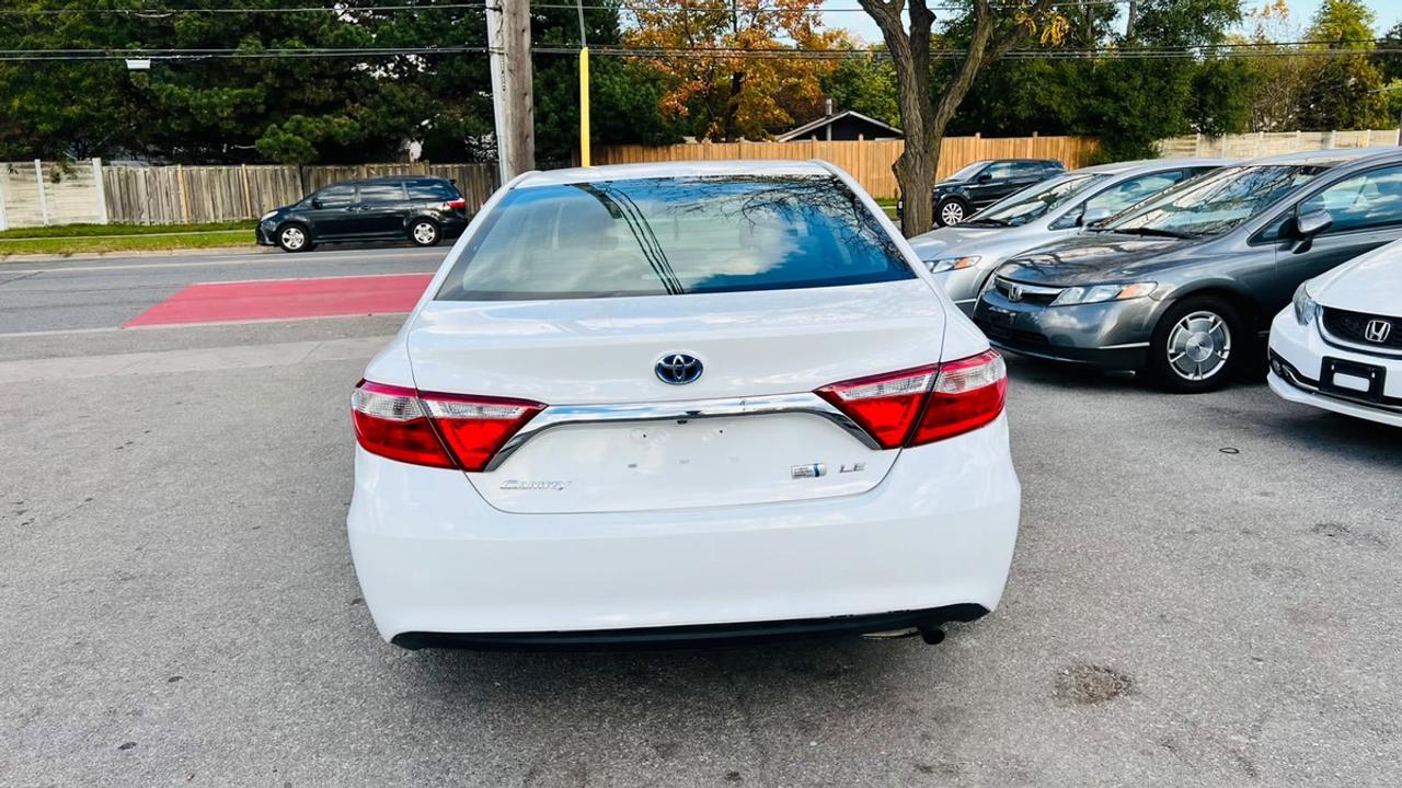 2016 Toyota Camry HYBRID LE Photo