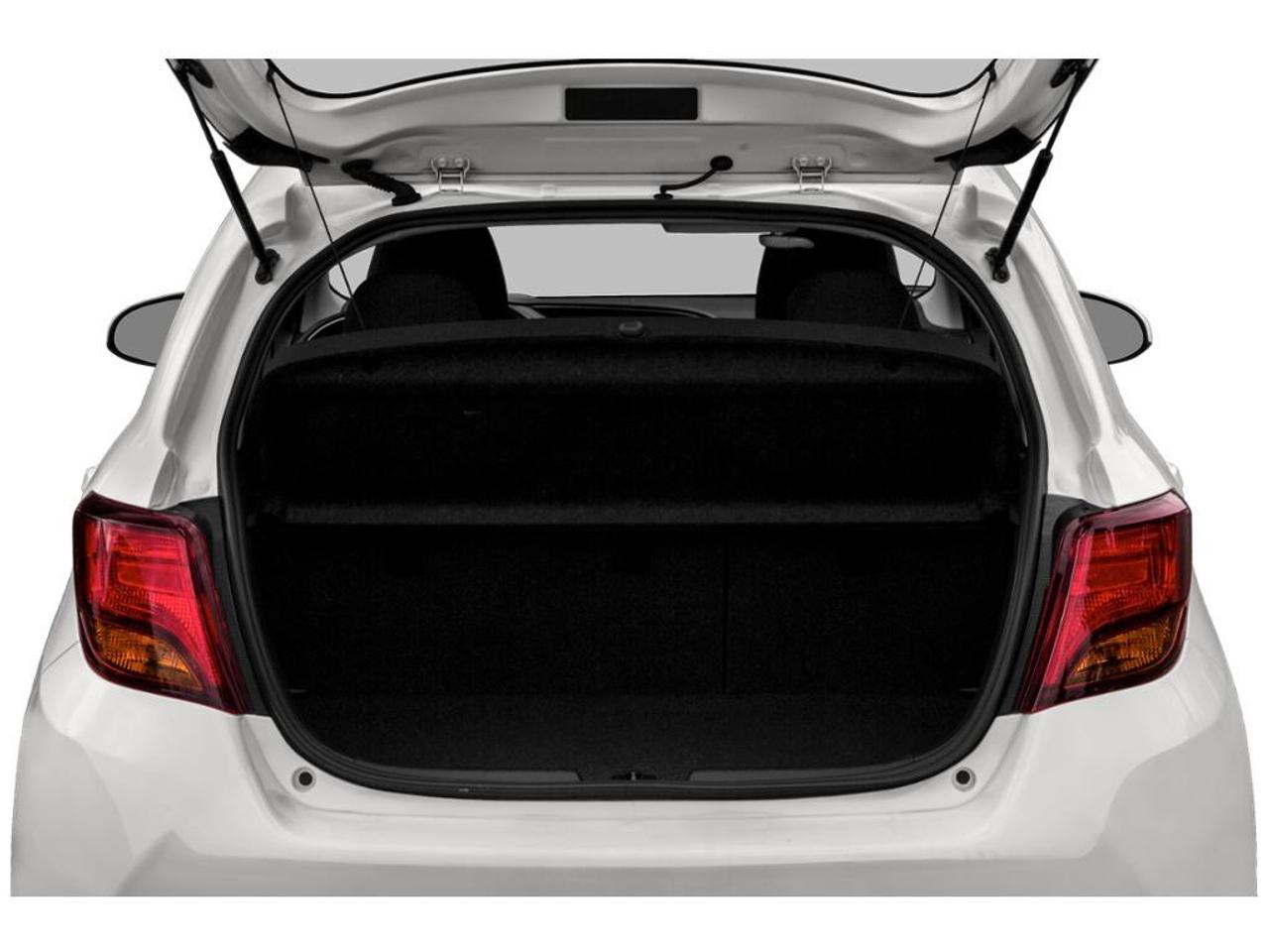 2015 Toyota Yaris LE Photo