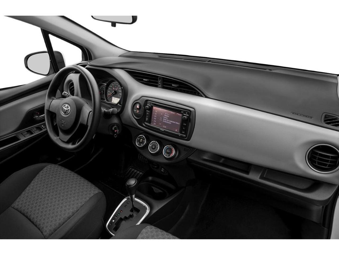 2015 Toyota Yaris LE Photo