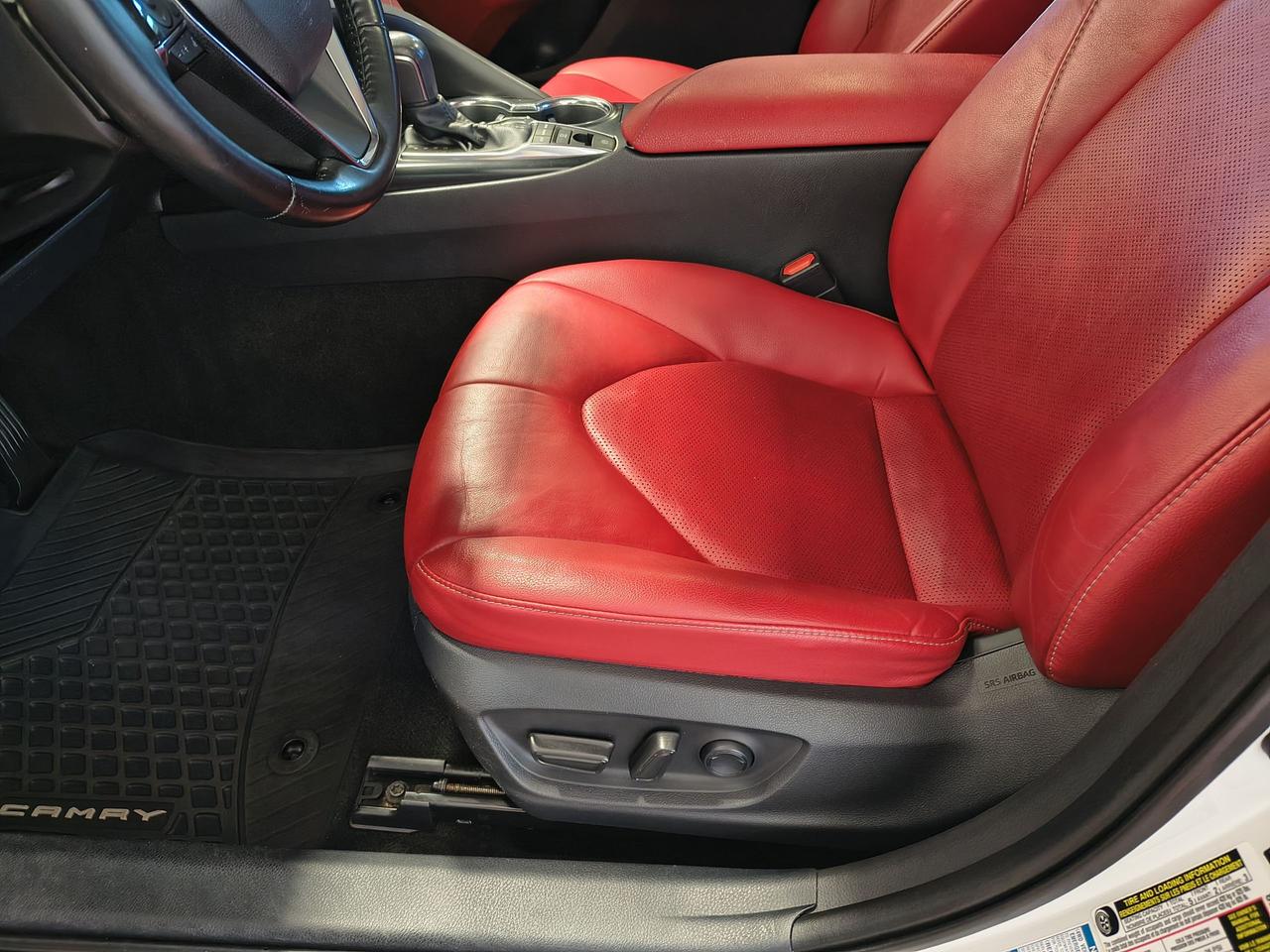 2020 Toyota Camry XSE Photo0