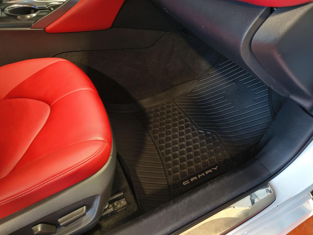2020 Toyota Camry XSE Photo0