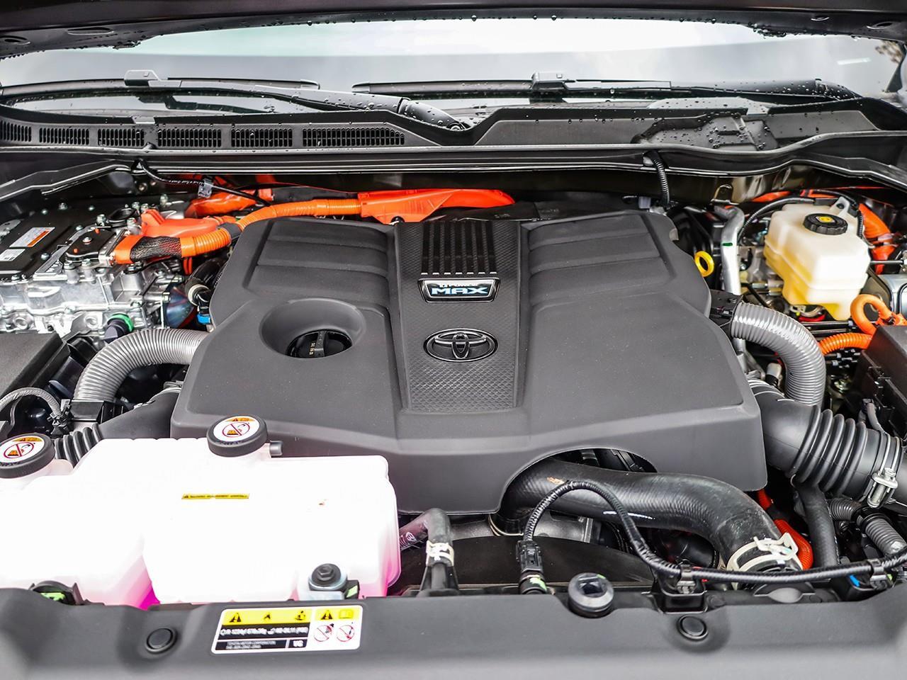 2026 Toyota Tundra Hybrid Limited Photo4