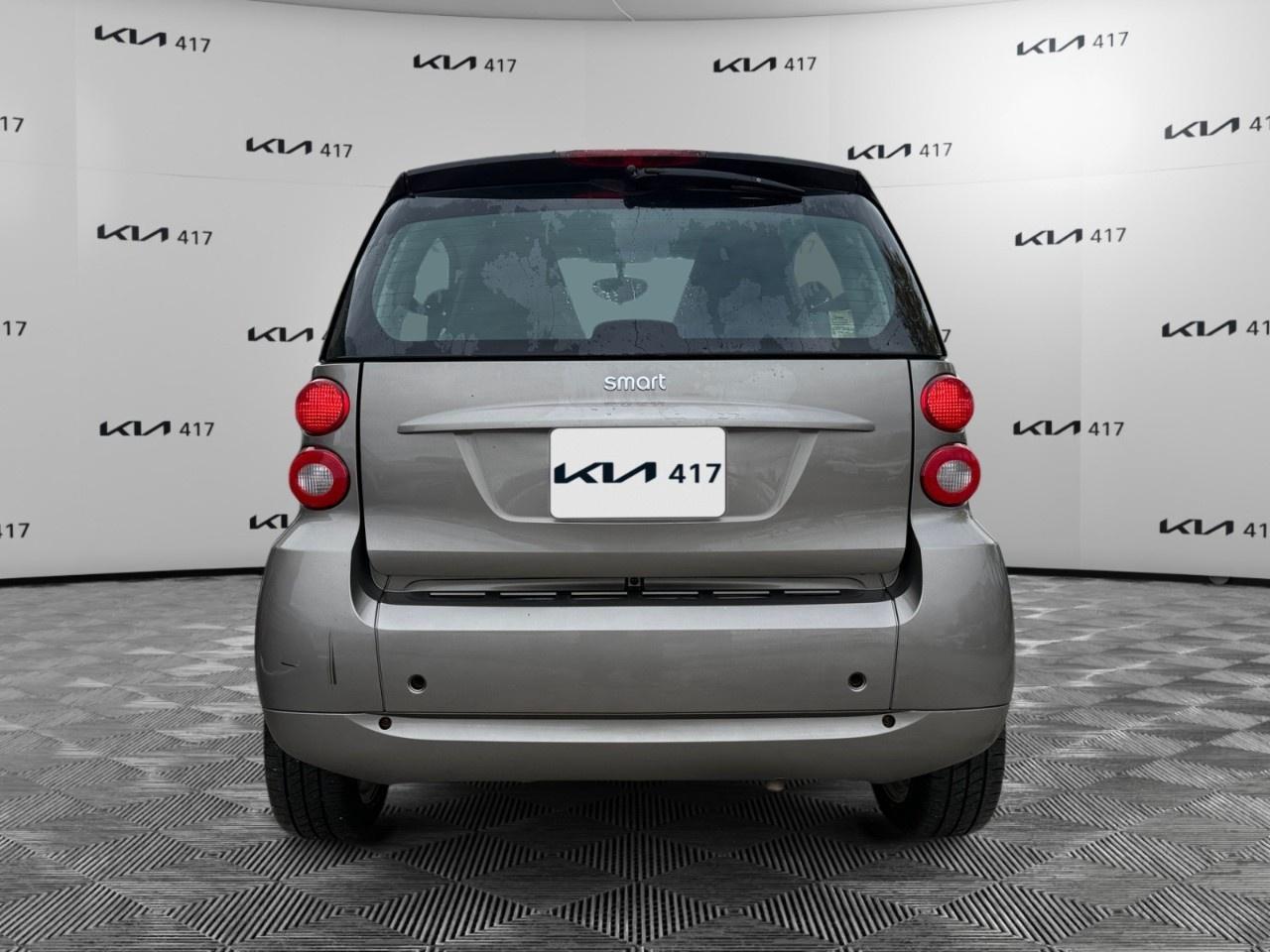 2011 Smart fortwo 2dr Cpe Passion Photo