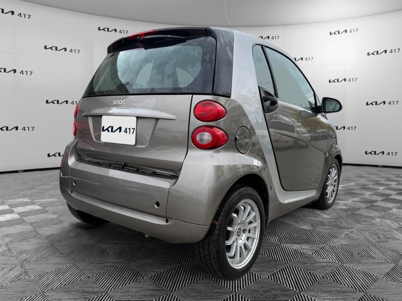 2011 Smart fortwo 2dr Cpe Passion Photo4