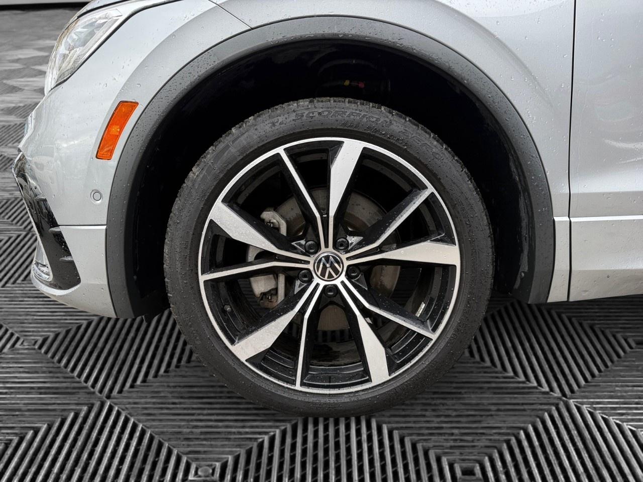 2024 Volkswagen Tiguan HIGHLINE R-LINE 4MOTION Photo