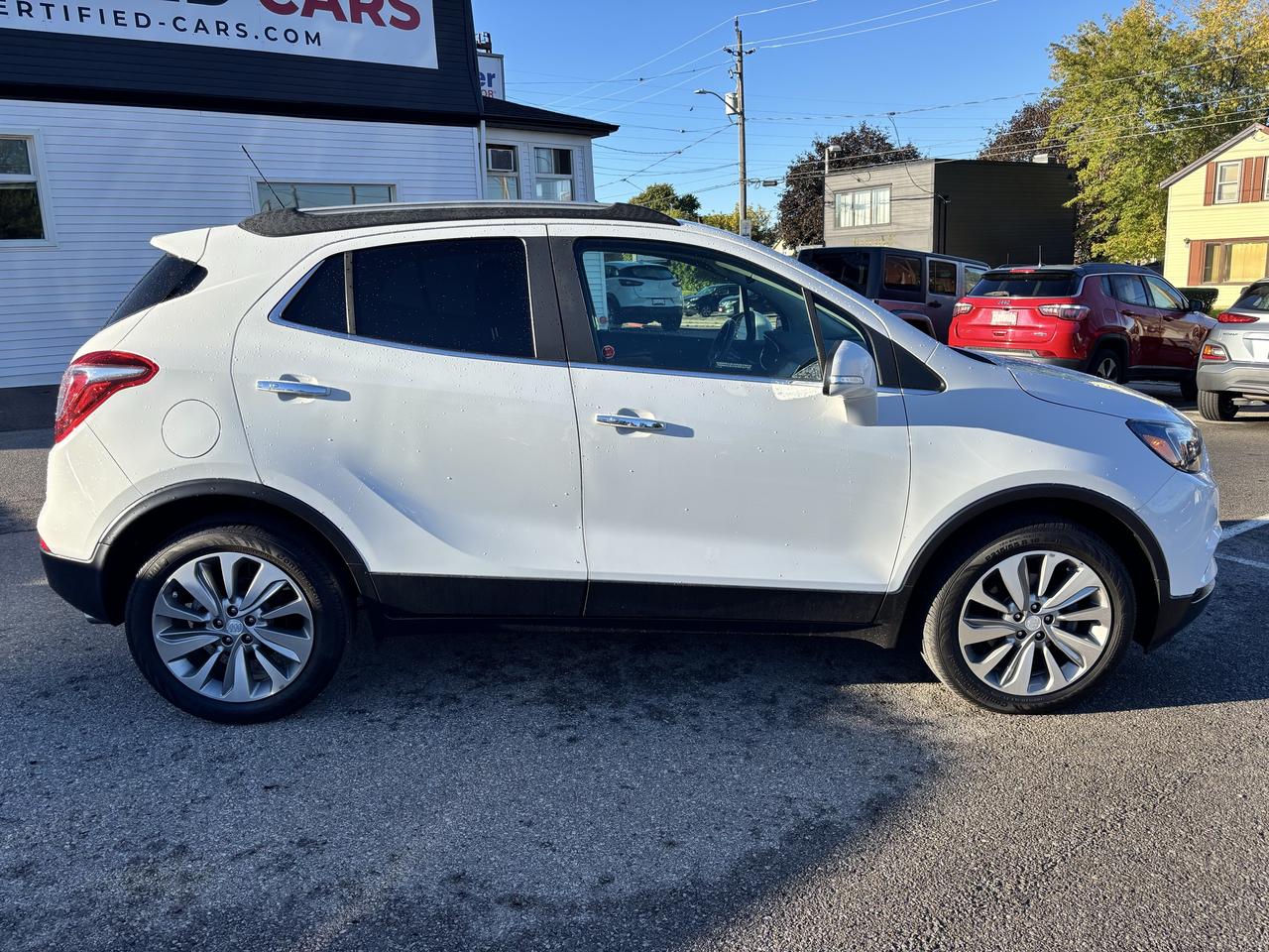 2019 Buick Encore Preferred ** CARPLAY, BACK CAM, POW. SEAT ** Photo
