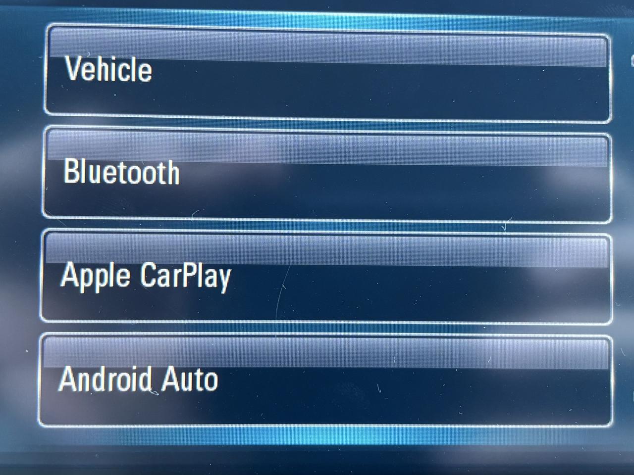 2019 Buick Encore Preferred ** CARPLAY, BACK CAM, POW. SEAT ** Photo