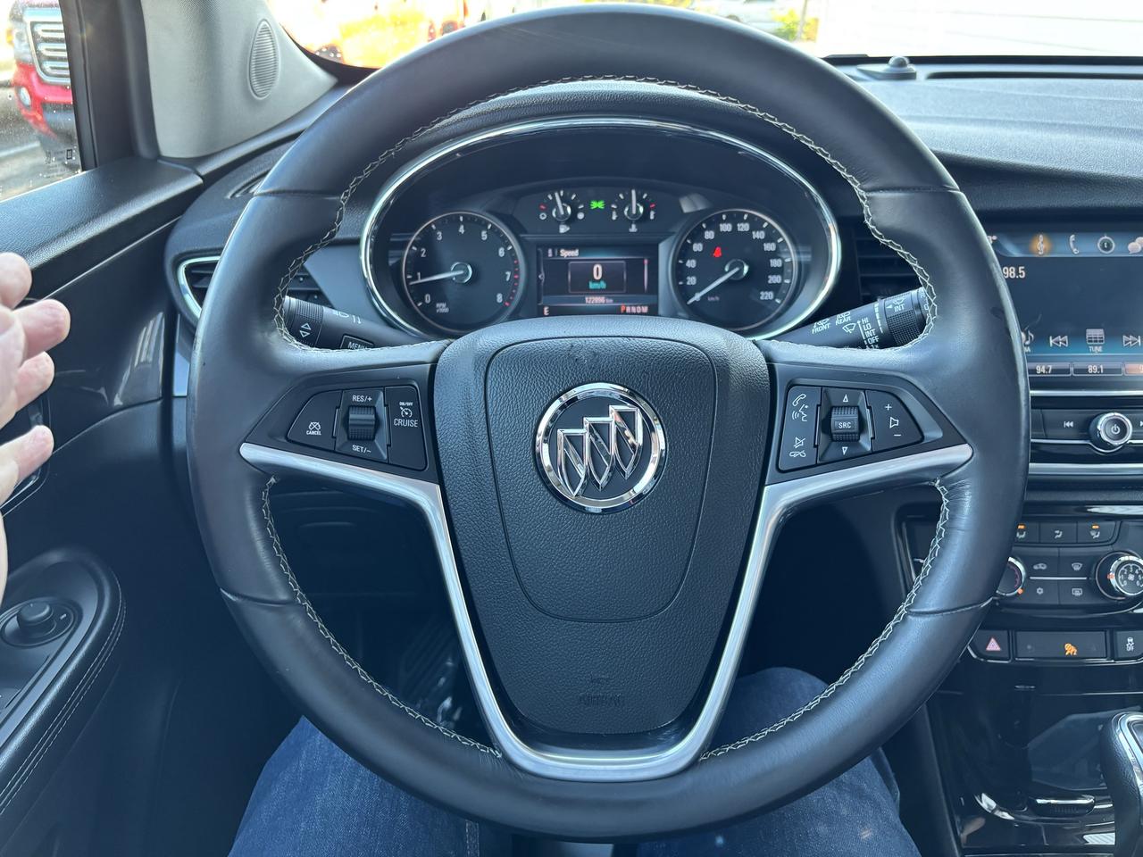2019 Buick Encore Preferred ** CARPLAY, BACK CAM, POW. SEAT ** Photo