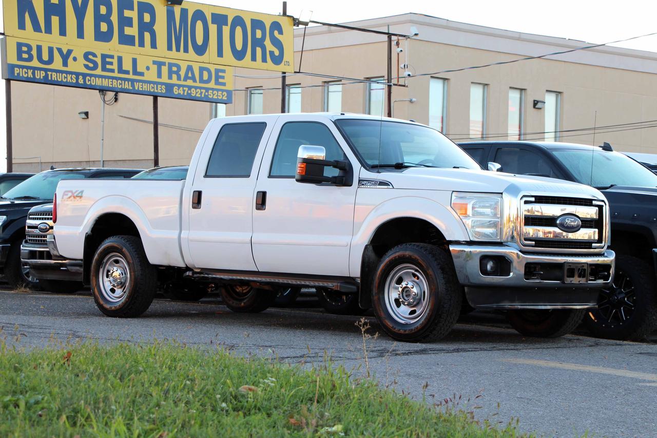 2015 Ford SUPER DUTY F-250 SRW XLT Photo