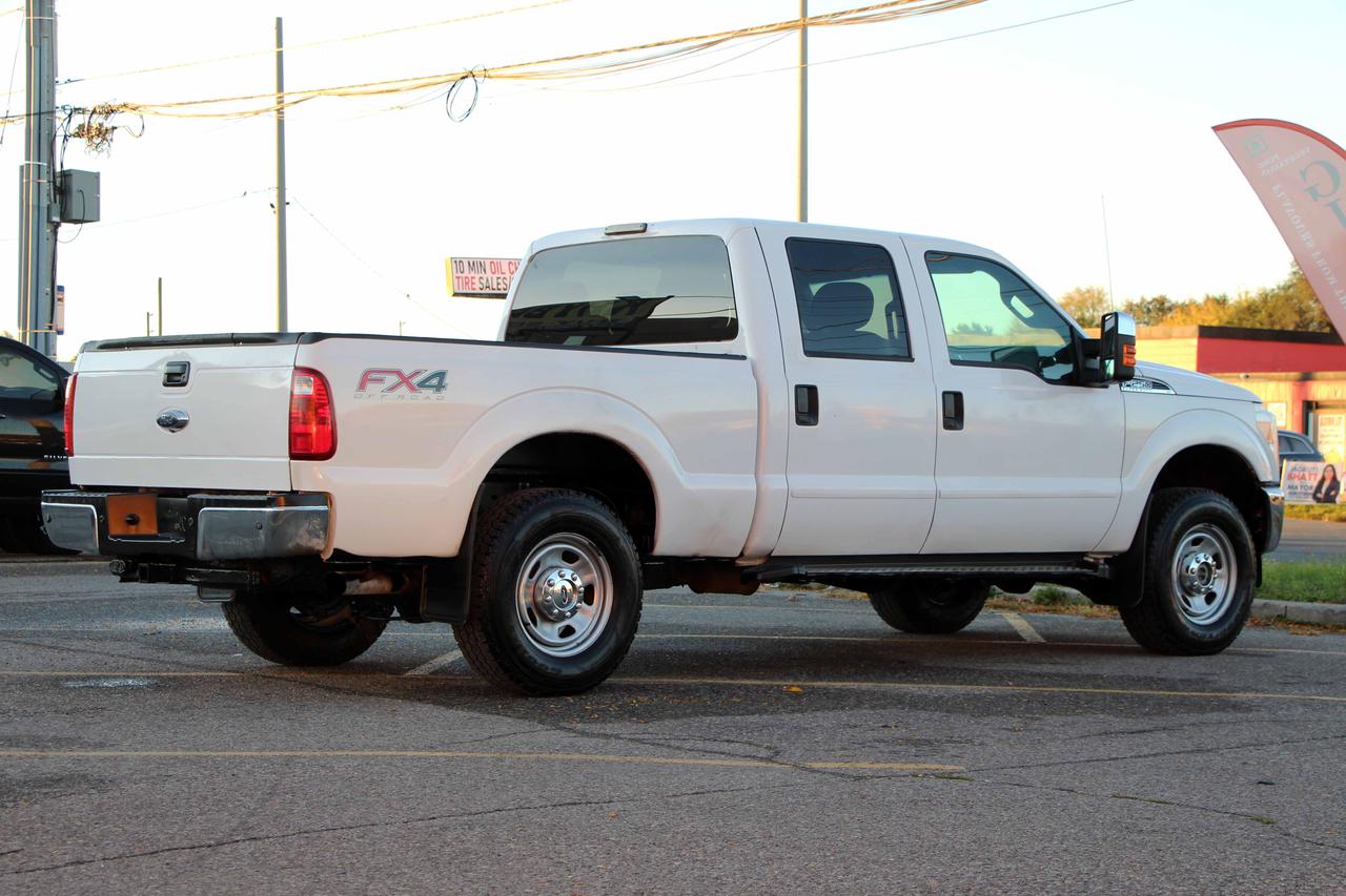 2015 Ford SUPER DUTY F-250 SRW XLT Photo