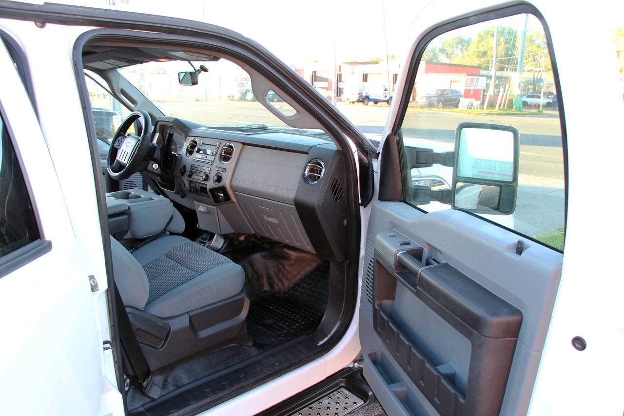 2015 Ford SUPER DUTY F-250 SRW XLT Photo