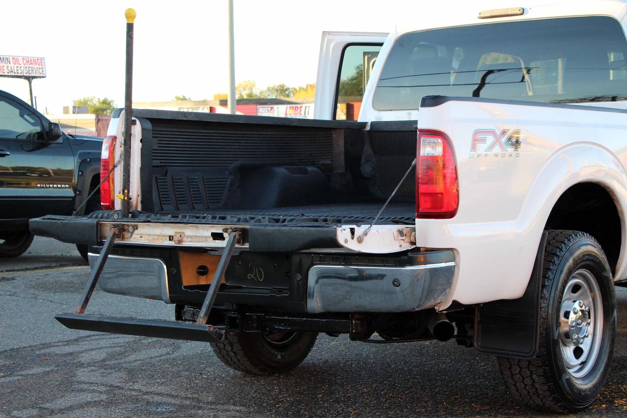 2015 Ford SUPER DUTY F-250 SRW XLT Photo