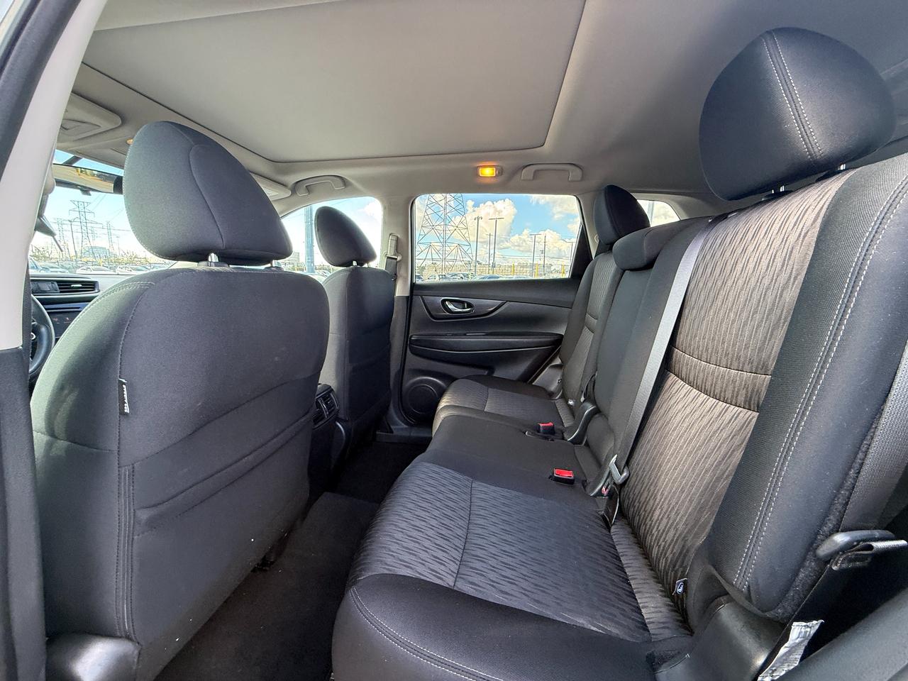 2018 Nissan Rogue SV*PANO ROOF*LANE ASSIST* Photo