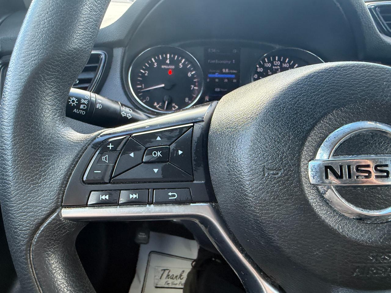 2018 Nissan Rogue SV*PANO ROOF*LANE ASSIST* Photo