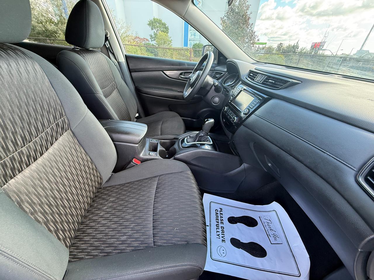 2018 Nissan Rogue SV*PANO ROOF*LANE ASSIST* Photo