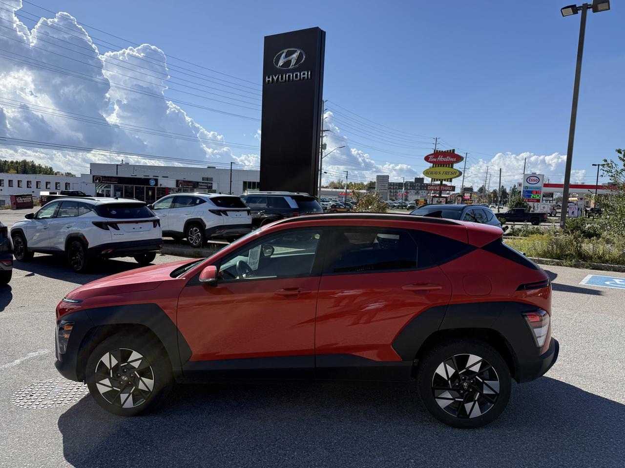 2024 Hyundai KONA 2.0L Preferred AWD Photo2