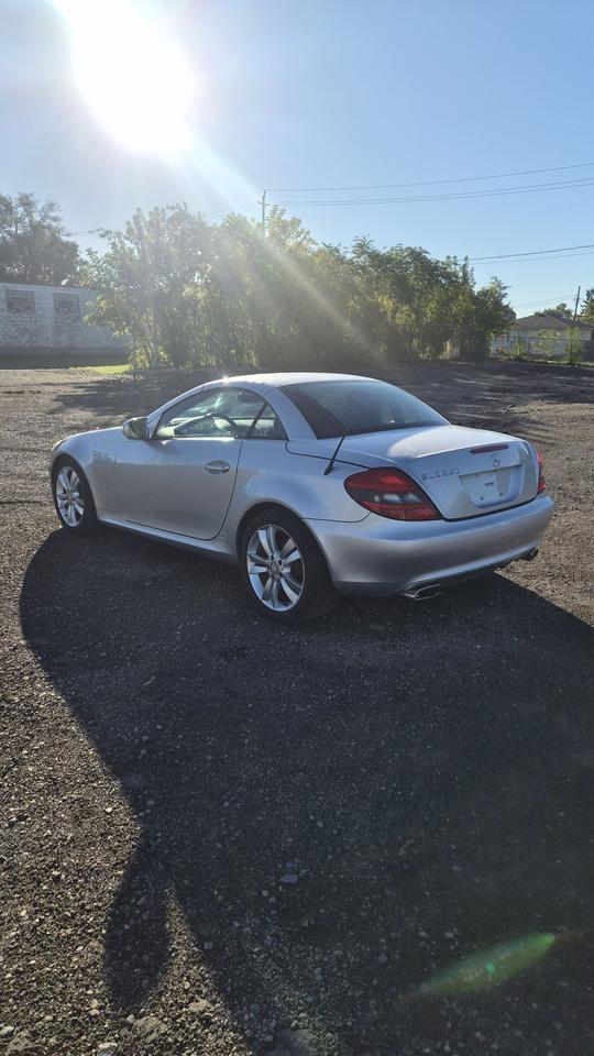 2009 Mercedes-Benz SLK 3.5L Photo