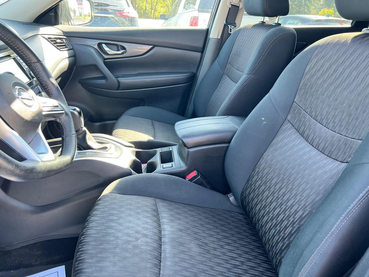2019 Nissan Rogue SV CERTIFIED Photo