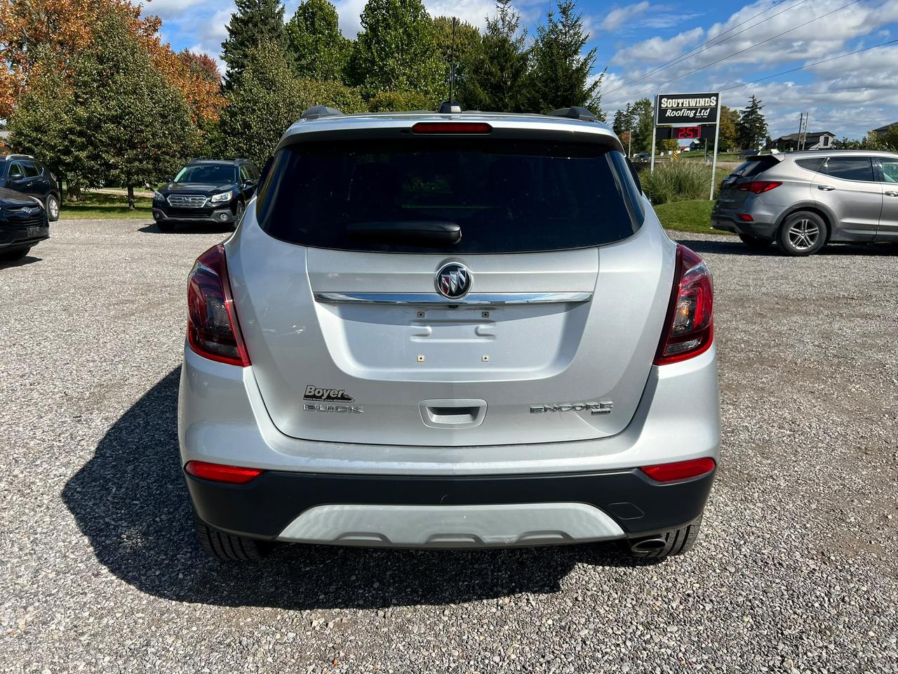2017 Buick Encore AWD 4dr Preferred CERTIFIED Photo3