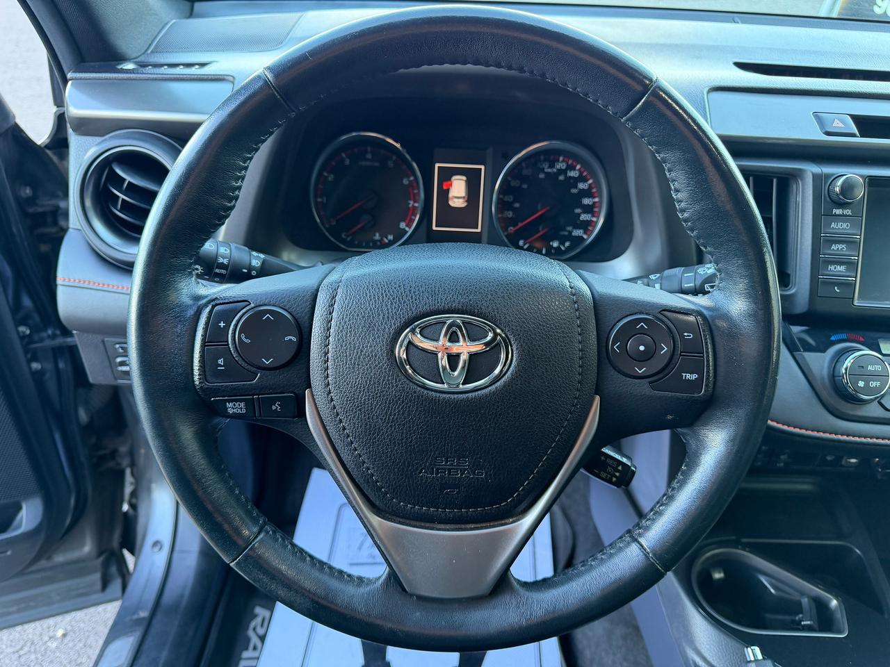 2016 Toyota RAV4 se Photo