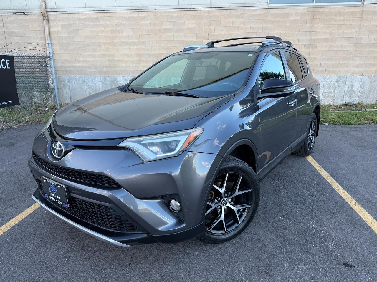 2016 Toyota RAV4 se - Photo #1