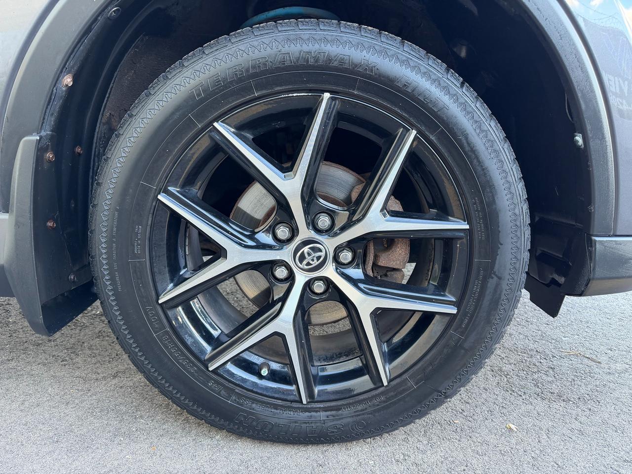 2016 Toyota RAV4 se Photo