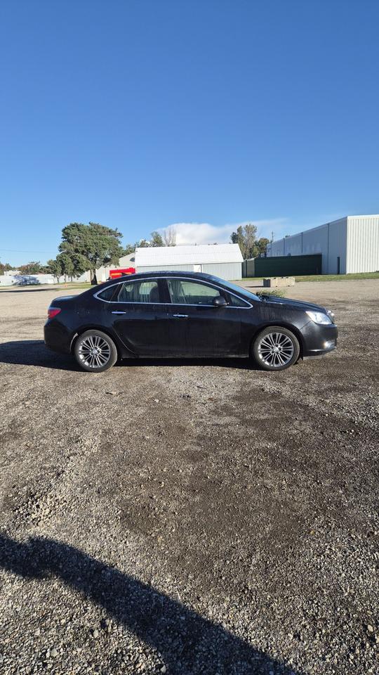 2013 Buick Verano Leather Photo4