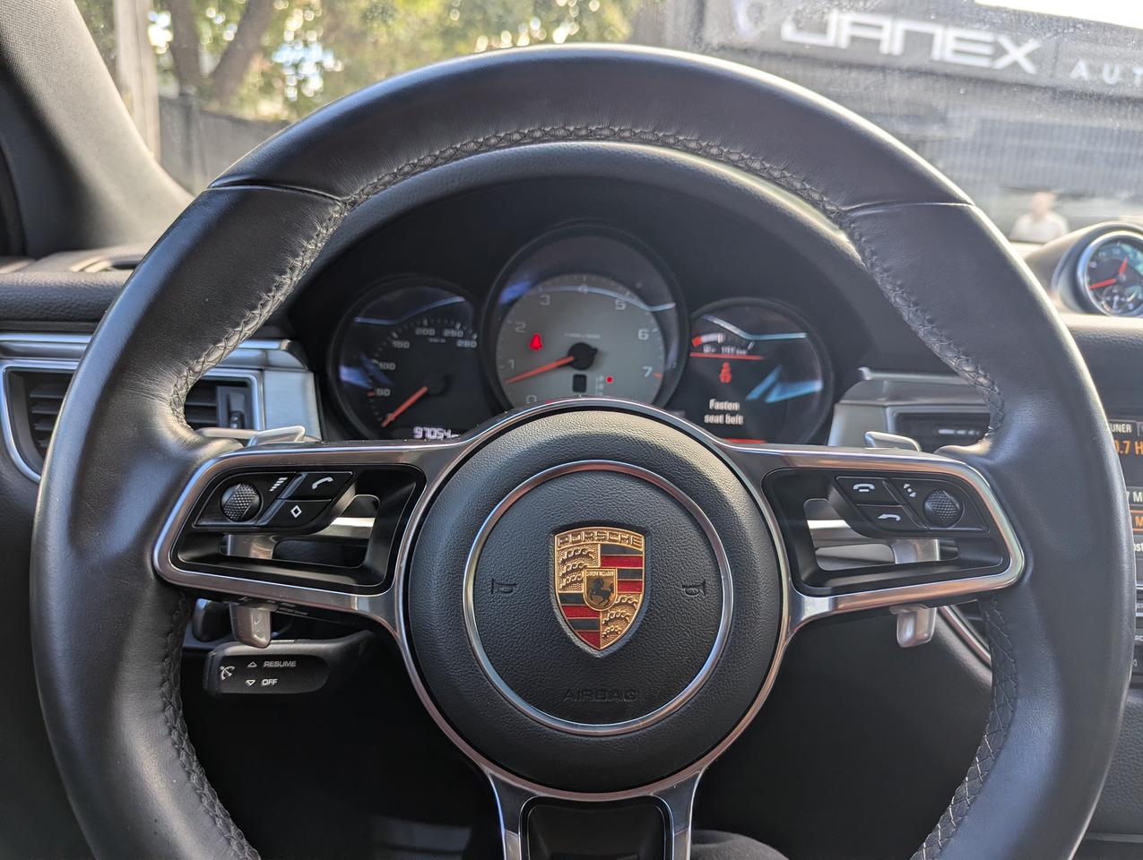2015 Porsche Macan S Photo