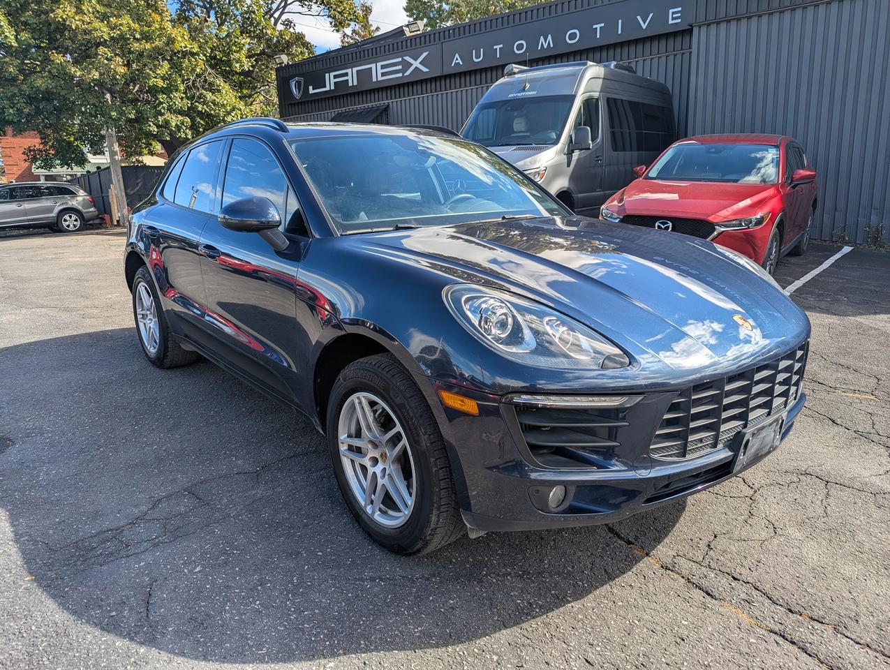 2015 Porsche Macan S Photo